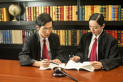 男女律師高清圖片下載-正版圖片500983772